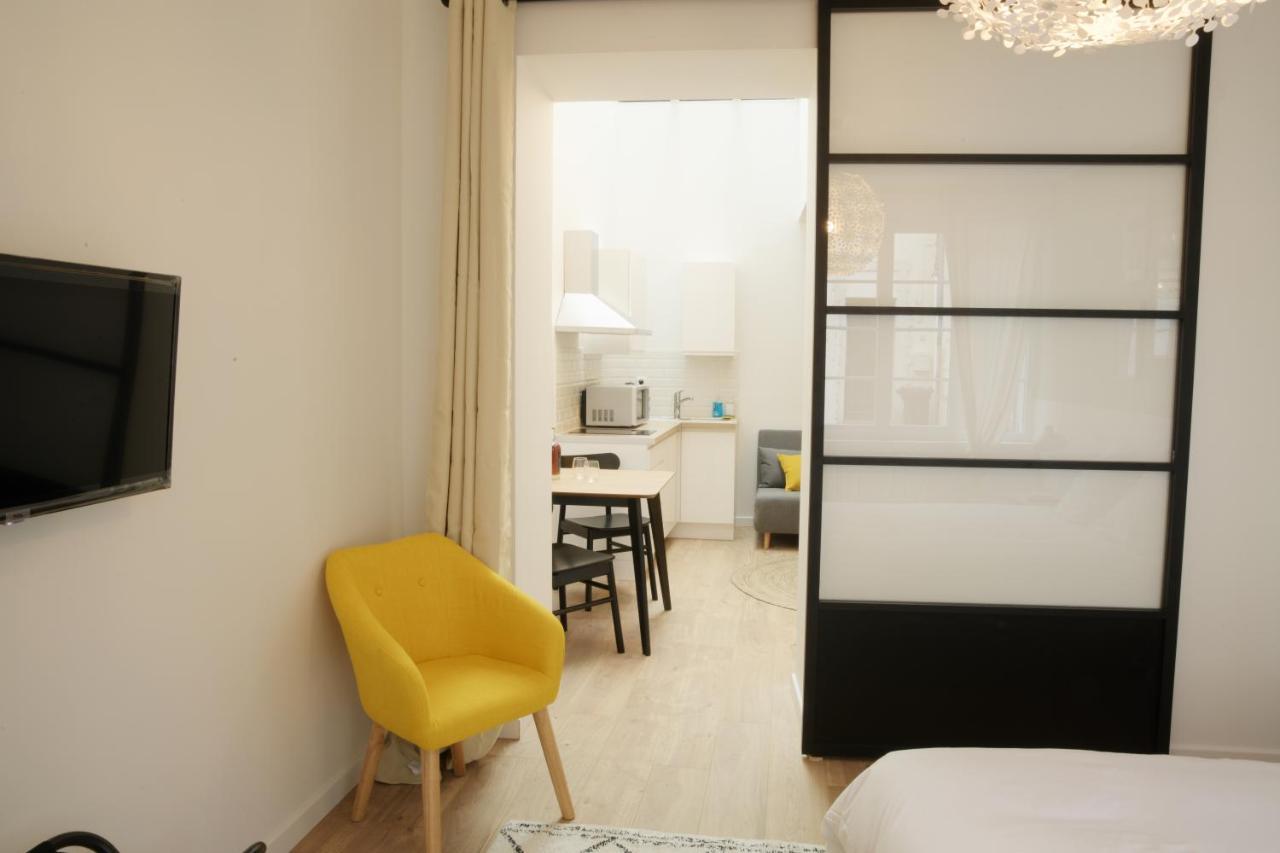 T2 Avec Verriere Situe En Hyper Centre Avec Wifi, Linge, Draps, Savons Et Serviettes Fournis คอญญัก ภายนอก รูปภาพ